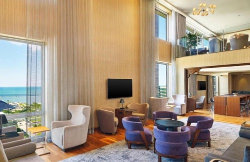 Downtown Cleveland House | Adventure Awaits! Near Huntington Convention Center of Cleveland, Restaurant/Bar