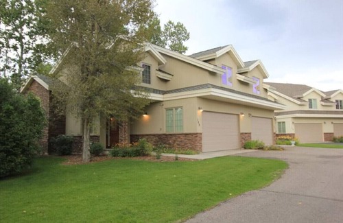 Driggs House | Adventure Basecamp of Teton Valley | Fireplace, Bunk Beds, Aspen Forests and Skiing Nearby