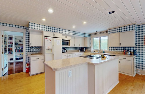 Woodstock House | Adventure-filled getaway, ponds, trails, dog-friendly, w/d, BBQ, views & more