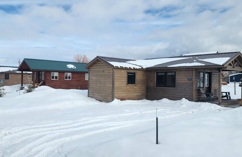 Victor Cabin | Adventure on Aspen ID