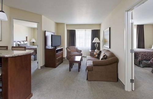Las Colinas Resort | Adventure Trip! Minutes Walk from Thomas Jefferson Park! 3 Spaces, Pool Access!
