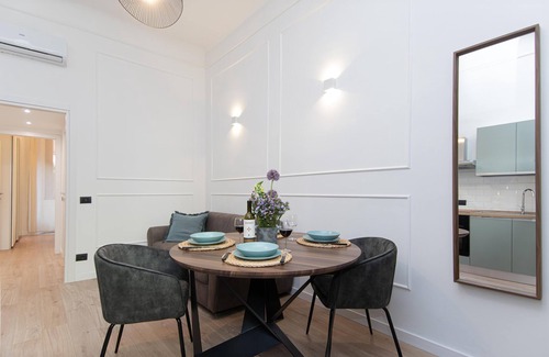 Porta Romana Apartment | Aeneas House [P.ta Romana-Duomo] M3. Relax Apt in the heart of Milan 6 min to Duomo