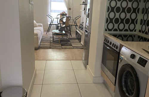 Greater Johannesburg Metropolitan Area Apartment | "Affordable, Comfortable & Stylish Apartment."