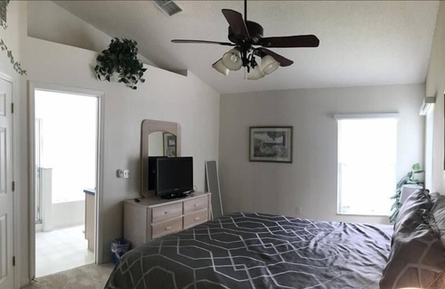 Thousand Oaks House | Affordable Conservation View home with south-east facing pool -4BR / 2BA : Free Wi Fi