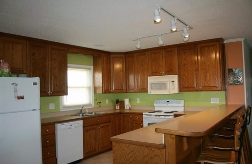 Kill Devil Hills House | Affordable Family Vaca 380 steps to the Beach