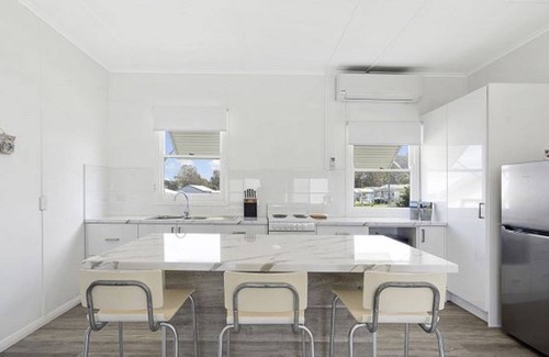 St. Georges Basin House | Affordable, Fully Renovated Cottage