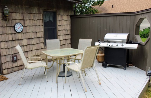 Windham House | Affordable Getaway in the Best of the Catskills - 5 minutes to Windham Mountain