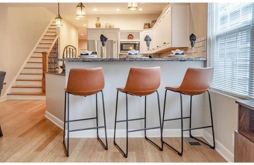 Highlands House | Affordable Luxury-All Kings-5 min to Urban Bourbon