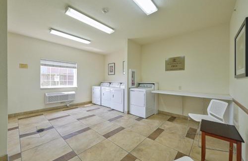 South Tulsa Hotel | Affordable Suites of America Tulsa