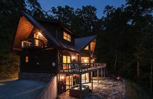 Bryson City Cabin | Afternoon Delight- W/Starlink!