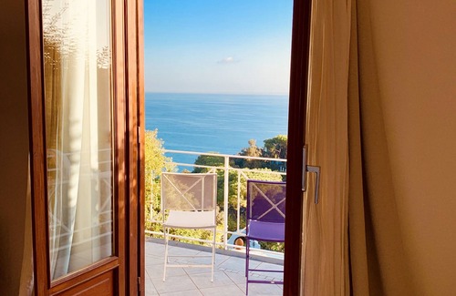 Casamicciola Terme House | Agapanto luxury accommodation