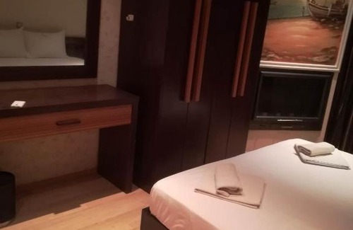 Methoni Hotel | Agathoupoli beach