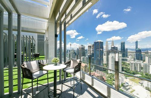 Imbi Apartment | Agile Bukit Bintang by Avery at KLCC#5 mins to Pavilion &TRX#Garden Pool#Free Parking#中英文房东