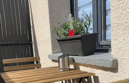 Quarouble House | Agréable Maison Avec Parking Gratuit