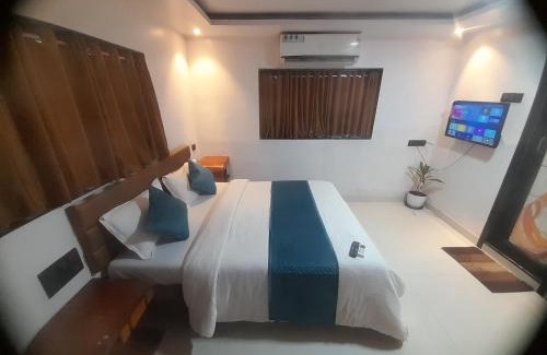 Chembur East House | Agrawal Bhavan Home Stay COUPLE FRIENDLY only for Indians