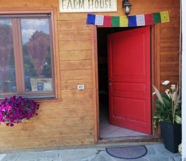 Montano Lucino House | Agriturismo bio Apipoli