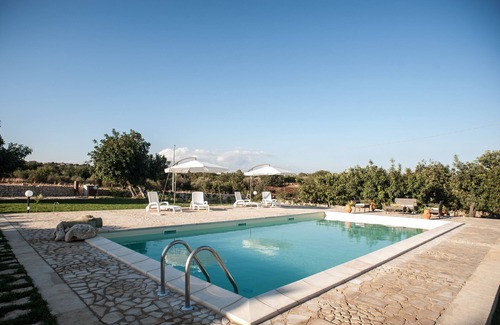 Modica Apartment | AGRITURISMO I5SENSI (Vc) Studio of 45 square meters, with swimming pool.