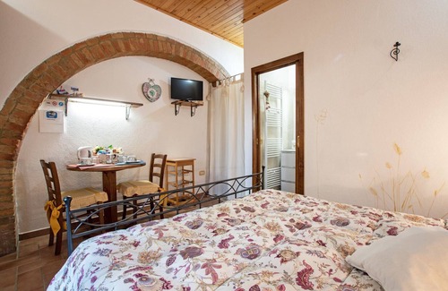Castiglione d'Orcia Other | Agriturismo IL PODERUCCIO. Studio with stunning views in the Val d'Orcia
