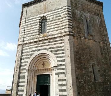 Castelnuovo di Val di Cecina House | Agriturismo San Nicolò