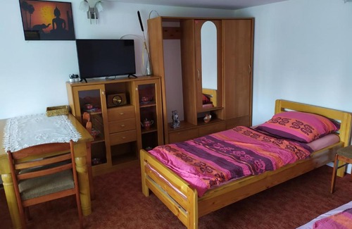 Adamow House | Agroturystyka Jacnia