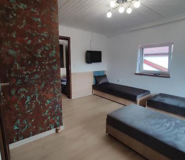 Ogrodzieniec House | Agroturystyka Orlik Kiełkowice ul Turystyczna 132 Sala &Noclegi