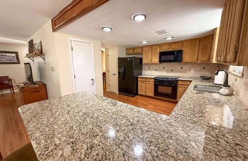Brackettville House | Agua Frio - Tranquil home with Las Moras Creek views