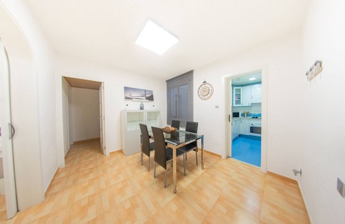 Sant Joan Despi Condo | Ahllenrock – Modern apartment in Cornellà, close to the metro and airport
