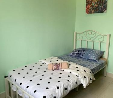 Kampung Tanjung Kapur Apartment | Aiko Homestay Ladang Tanjung, Kuala Terengganu with POOL