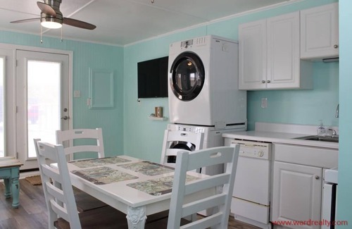 Ocean City Beach Condo | Aint Dat A Beach I - 1BR Lower Unit on the 2nd Row