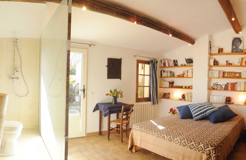 Grans Cottage | Air-conditioned B&B Provence Quiet Countryside Swimming pool Private SPA