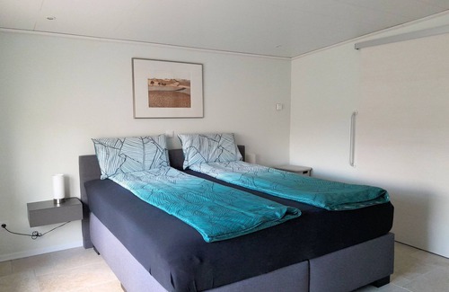 Papenburg Apartment | Air-conditioned, barrier-free apartment 68sqm for 2 persons, centrally located. Terrace