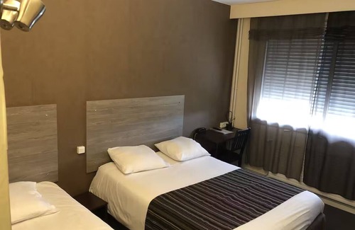 Saint-Priest Hotel | Air Conditioned Flat at the gates of Lyon: Delightful Breakfast Available