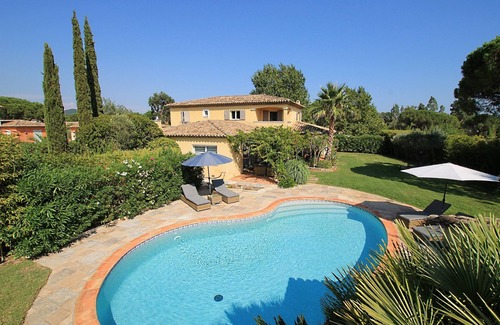Grimaud Villa | Air-conditioned Provencal villa with heated swimming pool in Grimaud.
