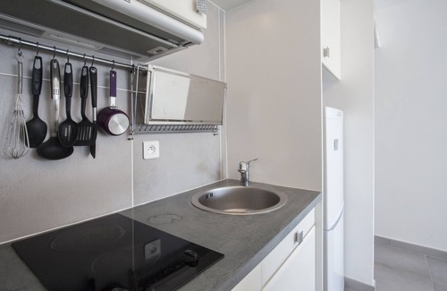 Patrimonio Apartment | Air-conditioned studio, panoramic view on St-Florent and its gulf, Access beach.