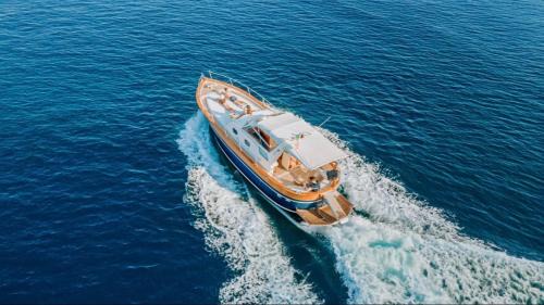 Salerno Boat Rental | AIR OF SEA ON BOAT