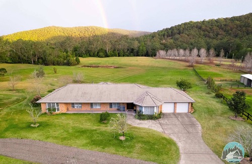 Wyong Creek House | Aircabin - Wyong Creek - Comfy Rural Retreat House