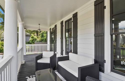 East Point House | Airport Cottage