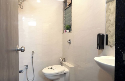 Andheri East House | Airport Proximity & Compact 1BHK for Health Stays
