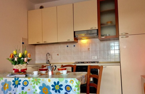 Rosapineta Apartment | Airy apartment with balcony - Beahost