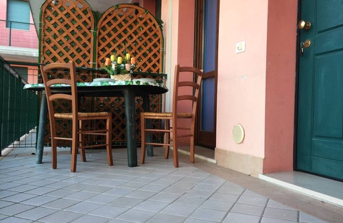 Rosapineta Apartment | Airy apartment with balcony - Beahost