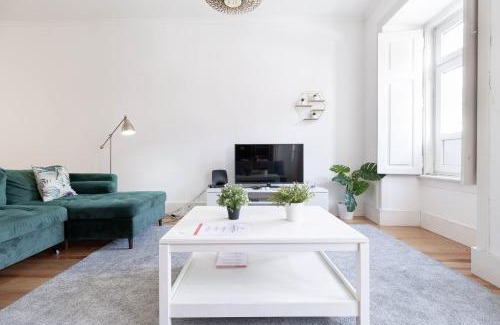 Sao Domingos de Benfica Apartment | Akicity Praça de Espanha Moon