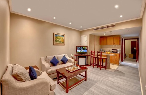 Al Qasimia Apartment | Al Bustan Tower Hotel Suites