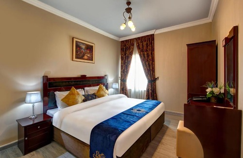 Al Qasimia Apartment | Al Bustan Tower Hotel Suites