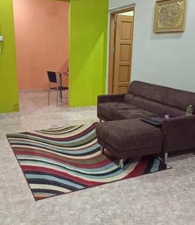 Rambai House | Al-Kautsar 3BR Kid's Pool Aircond & Wi-Fi