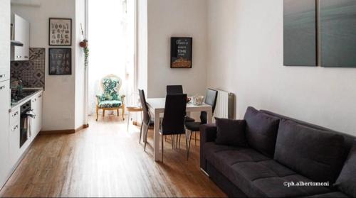 Piombino Apartment | Al mare da Alfred and Cate - Ampio appartamento a due passi dal Centro Storico e dalla Stazione con AC