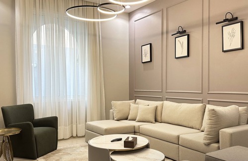 Riyadh Apartment | Al-Mutamarat A-5 Timeless History AG76