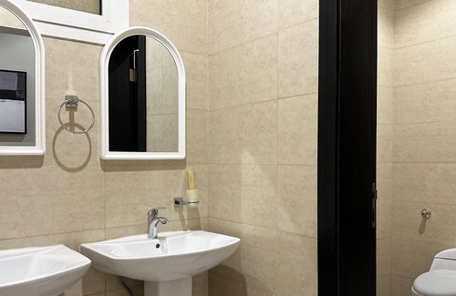 Riyadh Apartment | Al-Mutamarat A-5 Timeless History AG76