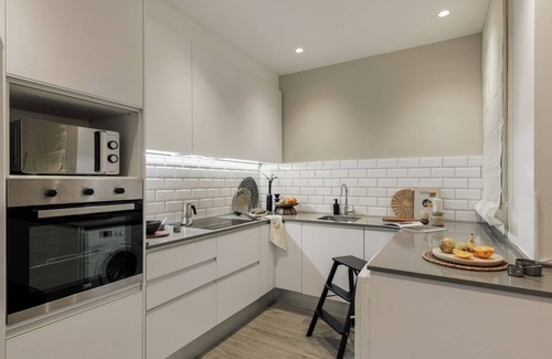 Les Corts Apartment | Alaju - 3 bedrooms and balcony in Les Corts