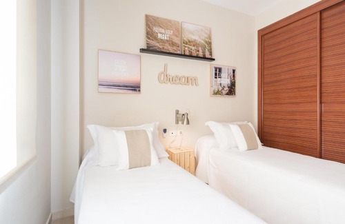 Ensanche Centro Apartment | Alameda de Colón Relax & Quiet Business & Family