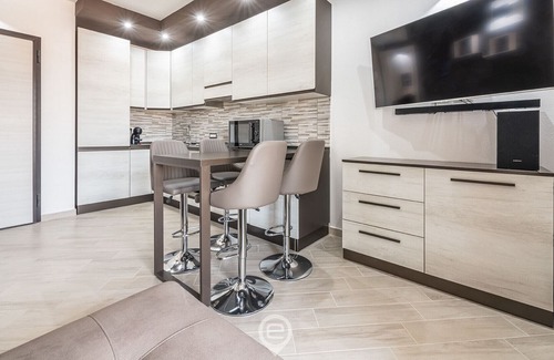 Sestu Apartment | Alba's Apartment 💎 WiFi + Private Parking - Q7642